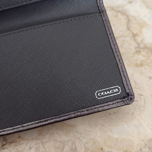 Coach Grey & Silver Monogram Jacquard & Grey Leather Chequebook Cover - Picture 5 of 9